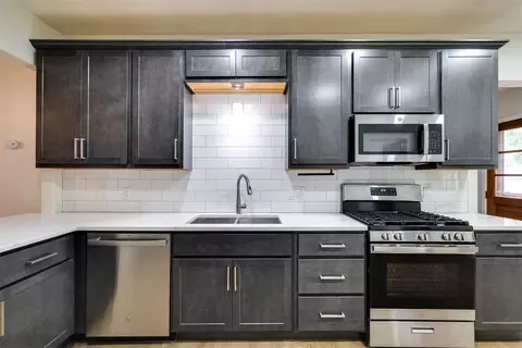 Kitchen - 316 E Jackson St, Crescent, OK 73028 photo 3 of 5