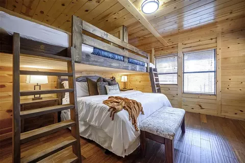 Bedroom - 225 Stevens Rd, Broken Bow, OK 74728 photo 6 of 8