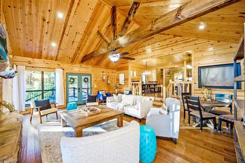 Living - 225 Stevens Rd, Broken Bow, OK 74728 photo 2 of 3