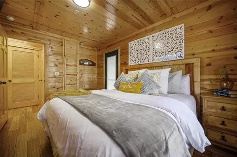 Bedroom - 225 Stevens Rd, Broken Bow, OK 74728 photo 5 of 8