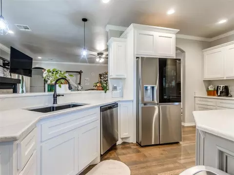 Kitchen - 763 S Sara Rd, Tuttle, OK 73089 photo 1 of 6