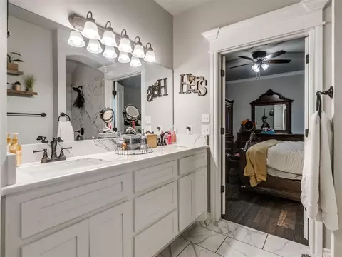 Bath - 763 S Sara Rd, Tuttle, OK 73089 photo 4 of 7