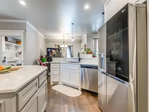 Kitchen - 763 S Sara Rd, Tuttle, OK 73089 photo 3 of 6