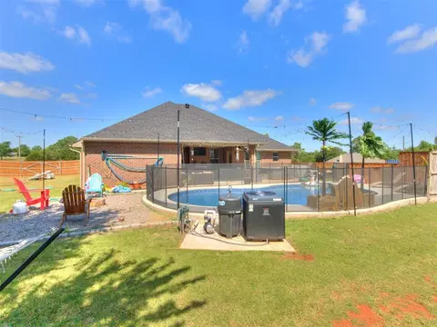 Exterior - 763 S Sara Rd, Tuttle, OK 73089 photo 2 of 3