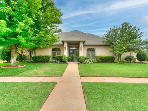10708 Regent St, Oklahoma City, OK 73162