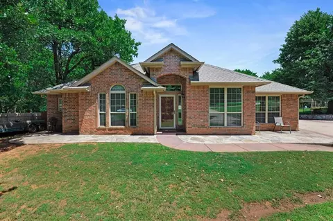 8694 Mallard Ln, Edmond, OK 73034