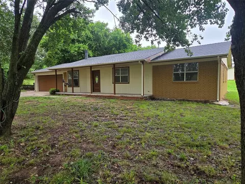 2707 W Royal Oaks Road Rd, Pauls Valley, OK 73075