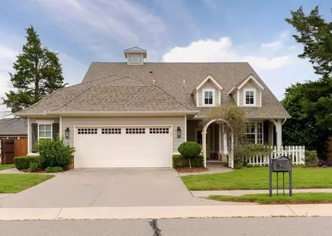 4816 Deerfield Dr, Edmond, OK 73034