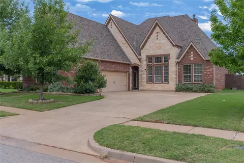 6013 NW 162nd St, Edmond, OK 73013