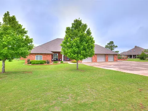 611 Broadway, Guthrie, OK 73044
