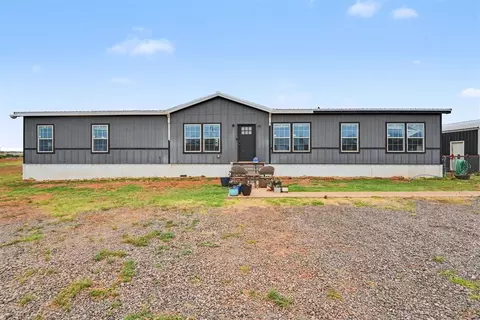 9908 N 1990 Rd, Hammon, OK 73650
