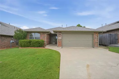 1420 Parke Ave, Midwest City, OK 73130