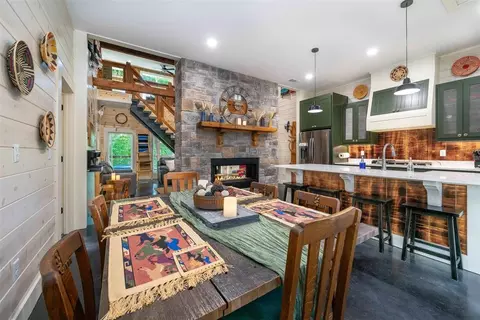 Dining - 144 Hidden Pines Loop, Broken Bow, OK 74728 photo 1 of 2