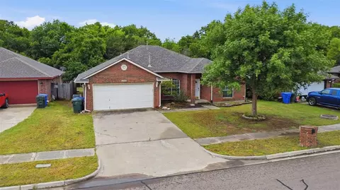 1708 Parkridge Dr, Norman, OK 73071