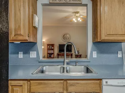 Kitchen - Undisclosed, Moore, OK 73160 photo 4 of 5