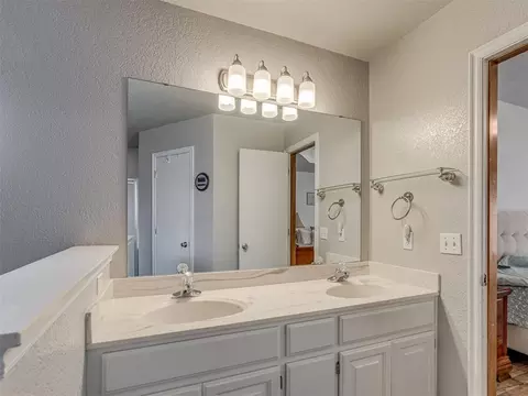 Bath - Undisclosed, Moore, OK 73160 photo 2 of 7