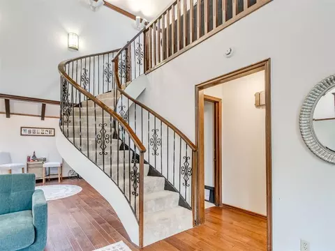 1615 Fox Hollow Rdg, Oklahoma City, OK 73131
