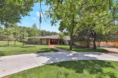1924 Skylark Ct, Edmond, OK 73034