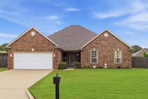 1603 Windmill Ridge Dr, Shawnee, OK 74804