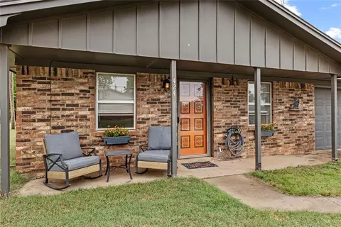 424 S 1st Ave, Fairview, OK 73737