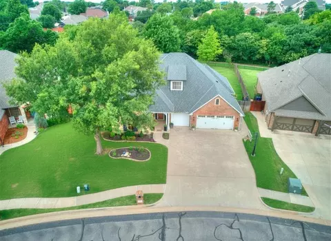 19837 Oakshire Dr, Edmond, OK 73012