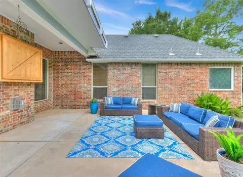 19837 Oakshire Dr, Edmond, OK 73012