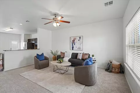 9616 Eli Dr, Moore, OK 73160