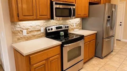Kitchen - 3101 White Tail Dr, Altus, OK 73521 photo 5 of 6