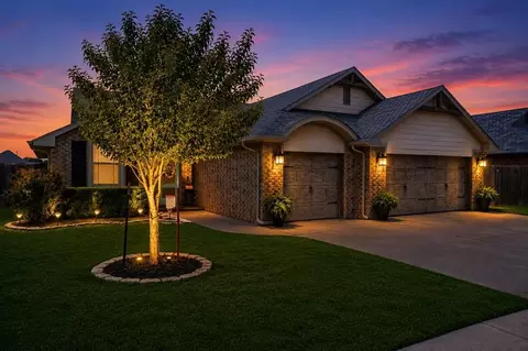 16709 Monroe Dr, Edmond, OK 73012