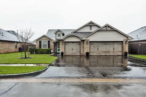 16709 Monroe Dr, Edmond, OK 73012