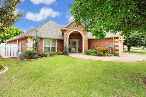 2620 NW 151st St, Edmond, OK 73013