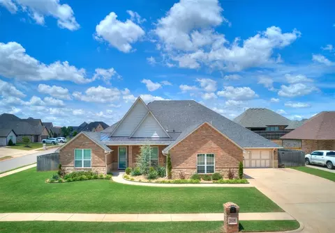 3125 Mackenzie Ave, Edmond, OK 73013