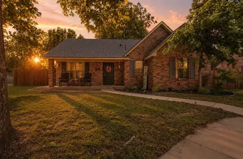 410 E Jefferson St, Crescent, OK 73028