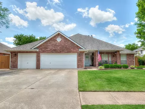 204 Castle Rock Rd, Yukon, OK 73099