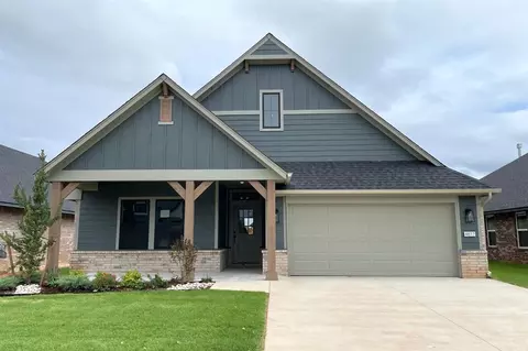 4817 Sundowner Ln, Edmond, OK 73034