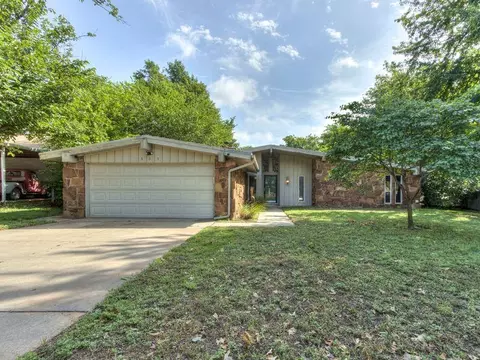 605 Park Dr, Yukon, OK 73099