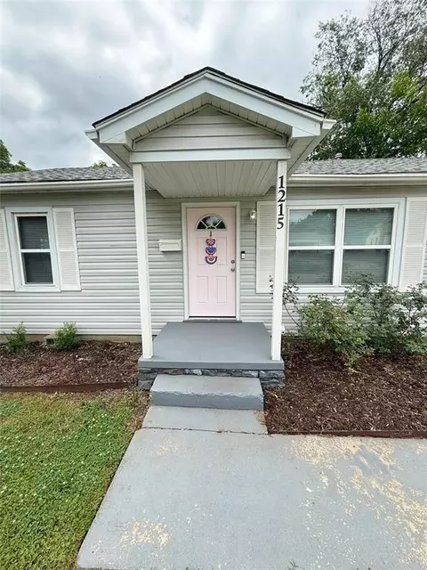1215 Carol Dr, Shawnee, OK 74804