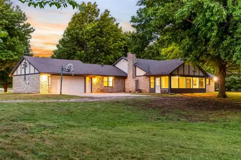 5217 S Morgan Rd, Oklahoma City, OK 73179