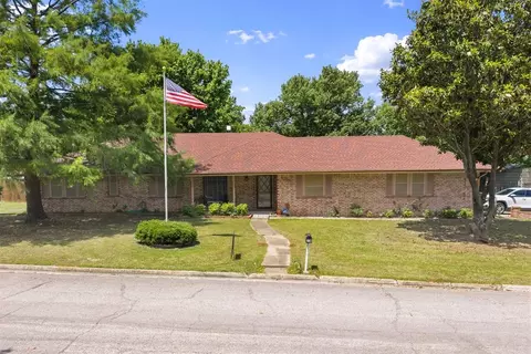 113 Circle Dr, Davis, OK 73030