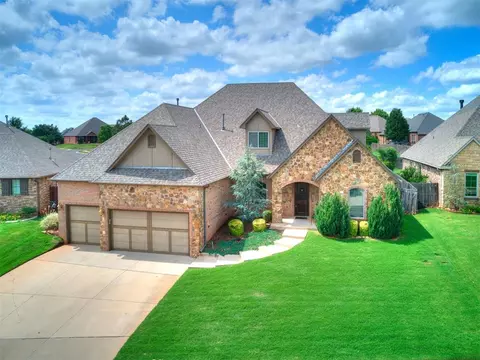 717 Belmar Dr, Edmond, OK 73025