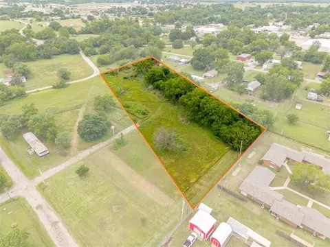 6 Th St, Prague, OK 74864 photo 2