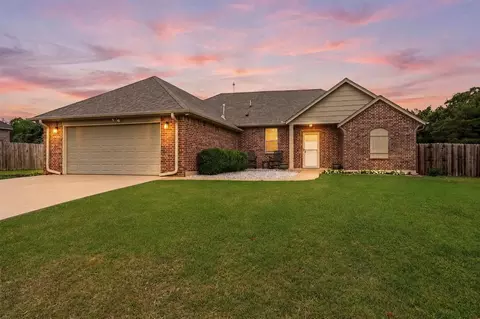 12195 Hidden Run Rd, Guthrie, OK 73044
