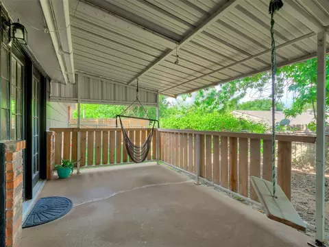 Exterior - 2031 Kens Cir, Crescent, OK 73028 photo 3 of 10