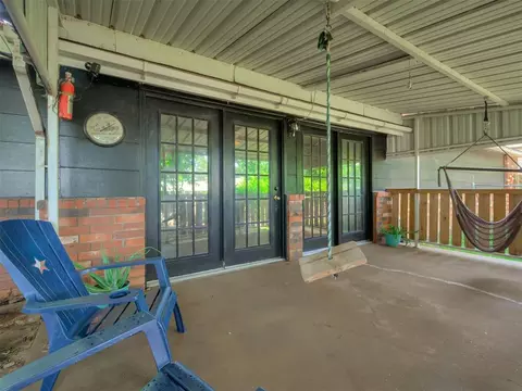 Exterior - 2031 Kens Cir, Crescent, OK 73028 photo 4 of 10