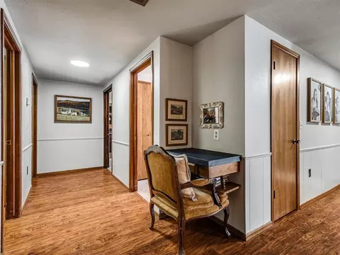 Entry Way - 2031 Kens Cir, Crescent, OK 73028 photo 4 of 4
