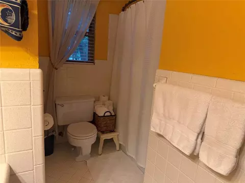Bath - 1800 N Rollingridge Ave, Bethany, OK 73008 photo 4 of 5