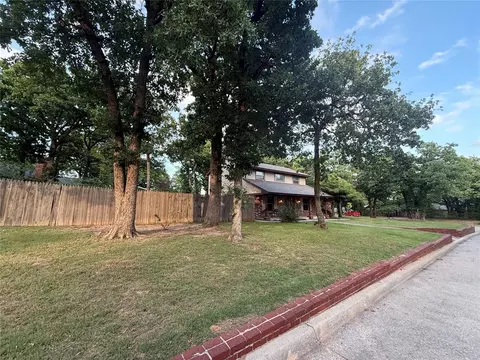 Exterior - 1800 N Rollingridge Ave, Bethany, OK 73008 photo 2 of 12