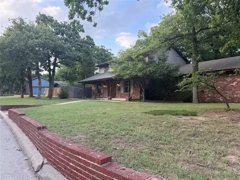 Exterior - 1800 N Rollingridge Ave, Bethany, OK 73008 photo 4 of 12