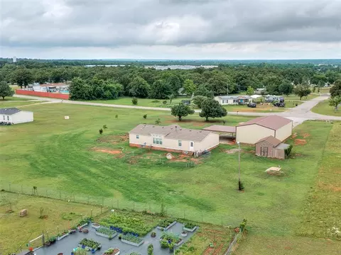 View/Area - 105 Sunset Dr, Mcloud, OK 74851 photo 4 of 10