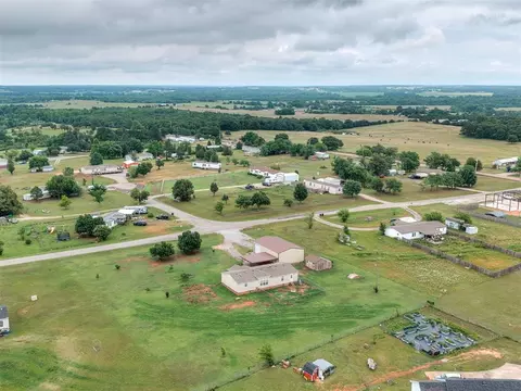 View/Area - 105 Sunset Dr, Mcloud, OK 74851 photo 9 of 10